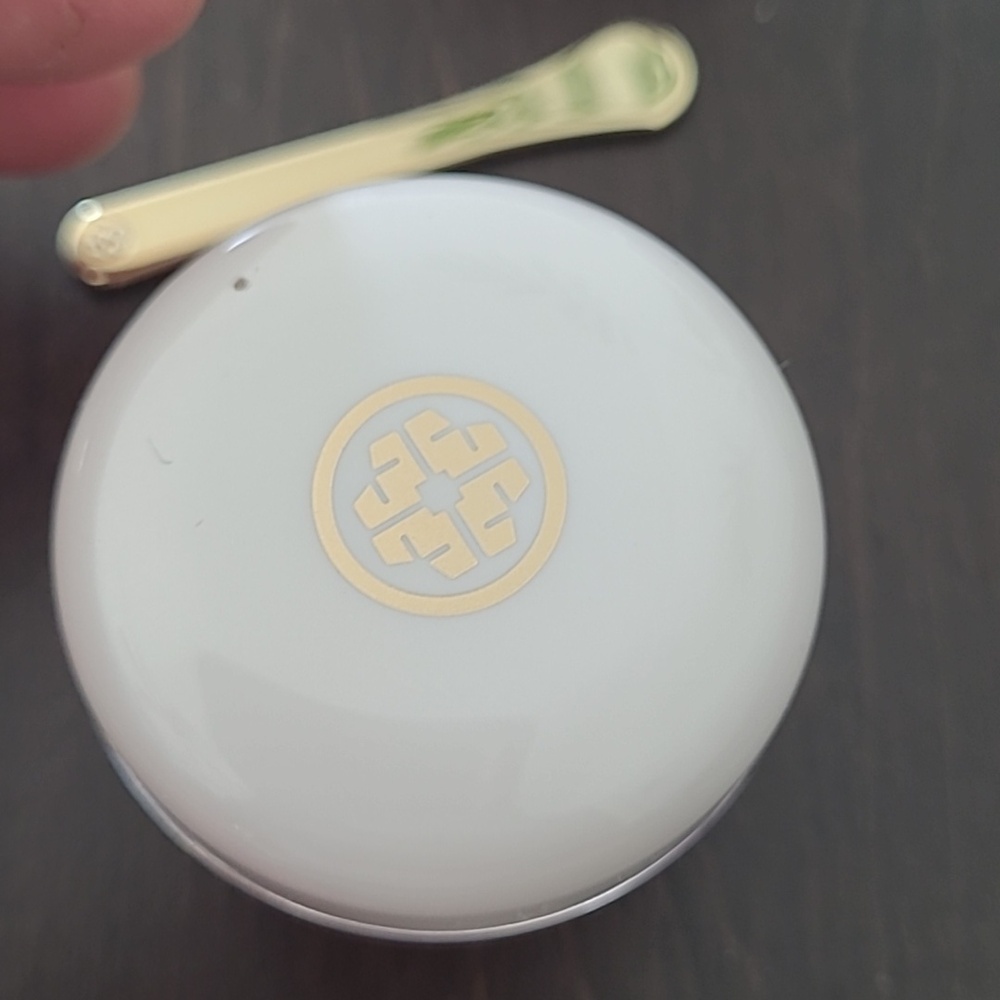 NIB Tatcha Kissu Lip Mask Japanese Peach Lip Jelly 9 g (0.32 oz) - Picture 3 of 11
